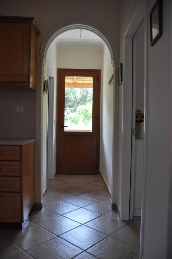 Areti'S Apartment Агиос-Георгиос-Пагон Экстерьер фото